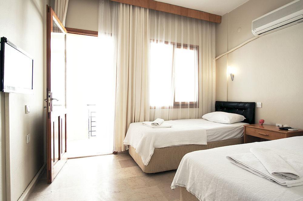 Koz Eren Otel Çeşme Εξωτερικό φωτογραφία