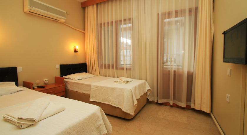 Koz Eren Otel Çeşme Εξωτερικό φωτογραφία